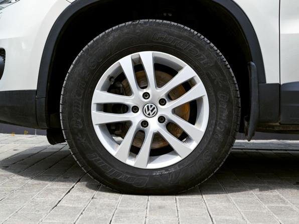 Volkswagen Tiguan I Рестайлинг с пробегом 2011 года, цена 1 150 000 рублей, 179102 км, внедорожник, Автокод Объявления