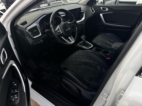 Kia Ceed III Рестайлинг с пробегом 2022 года, цена 1 970 000 рублей, 62000 км, хэтчбек, Автокод Объявления