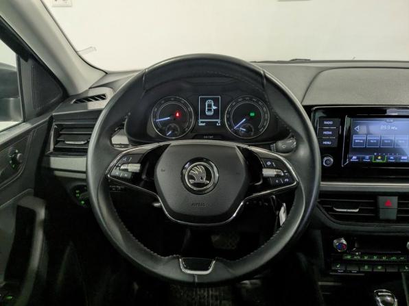 Skoda Rapid II с пробегом 2022 года, цена 1 799 000 рублей, 53946 км, лифтбек, Автокод Объявления