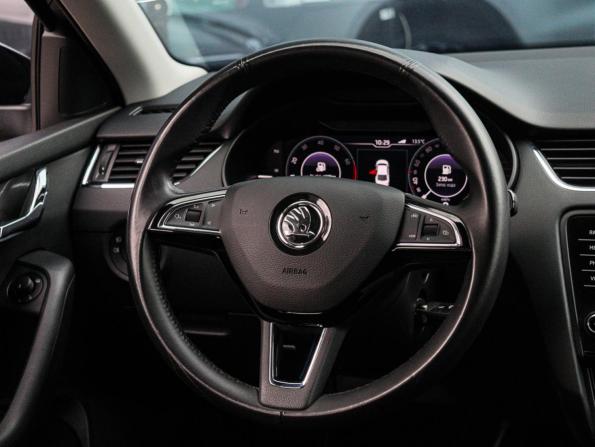 Skoda Octavia III (A7) Рестайлинг с пробегом 2020 года, цена 2 590 000 рублей, 79780 км, лифтбек, Автокод Объявления