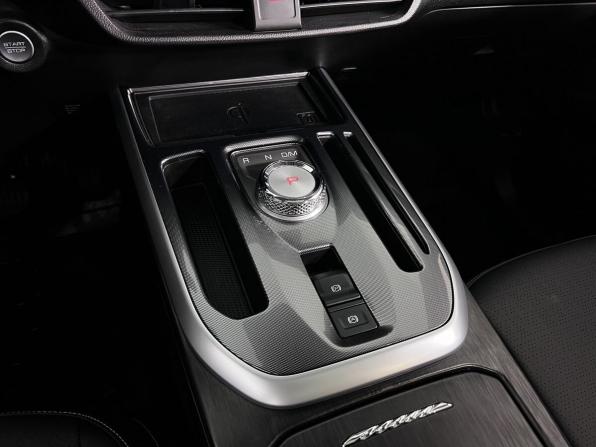 Haval Jolion I Рестайлинг с пробегом 2025 года, цена 2 520 000 рублей, 5000 км, внедорожник, Автокод Объявления