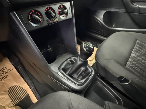 Volkswagen Polo V Рестайлинг с пробегом 2015 года, цена 829 000 рублей, 145896 км, седан, Автокод Объявления