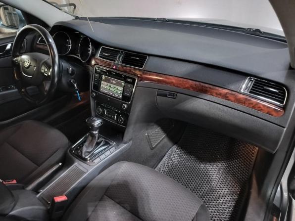 Skoda Superb II с пробегом 2011 года, цена 650 000 рублей, 241000 км, лифтбек, Автокод Объявления