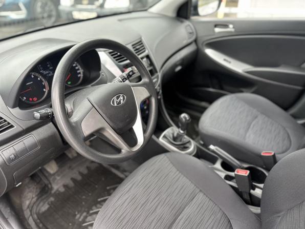 Hyundai Solaris I Рестайлинг с пробегом 2015 года, цена 899 000 рублей, 71033 км, хэтчбек, Автокод Объявления