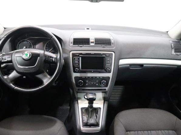 Skoda Octavia II (A5) Рестайлинг с пробегом 2012 года, цена 849 000 рублей, 270604 км, лифтбек, Автокод Объявления