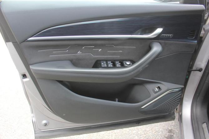 Geely Monjaro I с пробегом 2024 года, цена 2 997 000 рублей, 98014 км, внедорожник, Автокод Объявления