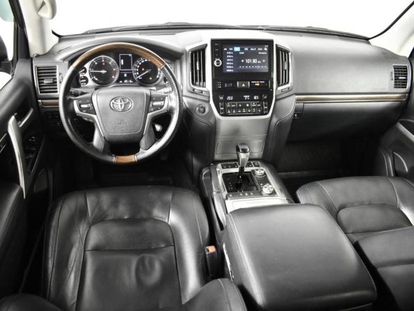 Toyota Land Cruiser 200 Series Рестайлинг 2 с пробегом 2018 года, цена 6 620 900 рублей, 125115 км, внедорожник, Автокод Объявления