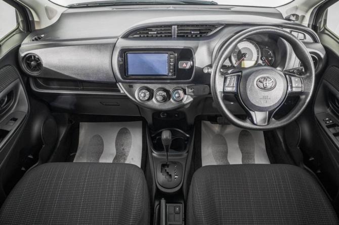 Toyota Vitz III (XP130) Рестайлинг 2 с пробегом 2018 года, цена 999 000 рублей, 73000 км, хэтчбек, Автокод Объявления
