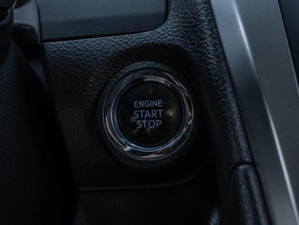 Toyota Camry VII (XV50) Рестайлинг с пробегом 2015 года, цена 2 484 000 рублей, 205323 км, седан, Автокод Объявления