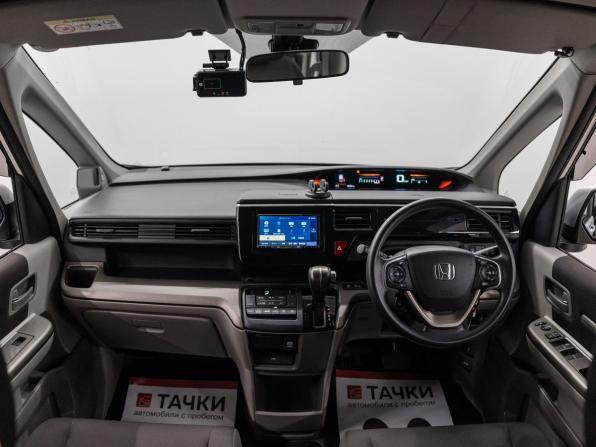 Honda Stepwgn V Рестайлинг с пробегом 2019 года, цена 1 750 000 рублей, 103555 км, минивэн, Автокод Объявления