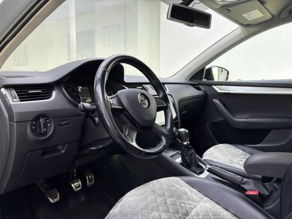 Skoda Octavia III (A7) с пробегом 2015 года, цена 1 150 000 рублей, 203000 км, лифтбек, Автокод Объявления