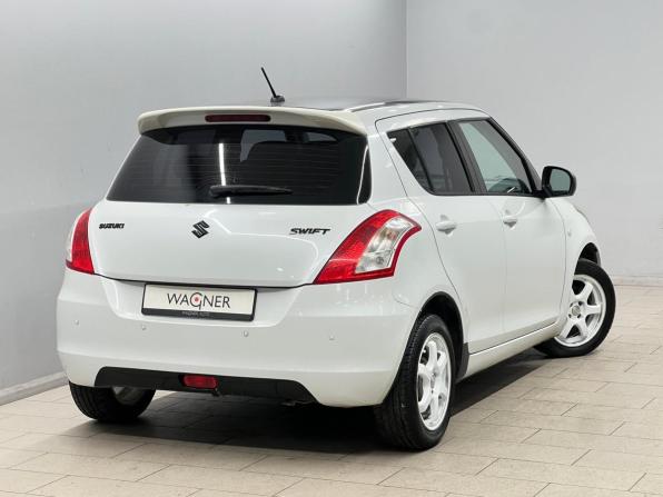 Suzuki Swift IV с пробегом 2011 года, цена 855 000 рублей, 130514 км, хэтчбек, Автокод Объявления