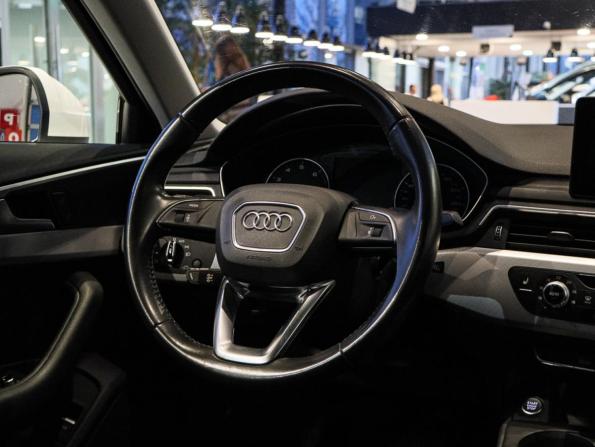 Audi A4 V (B9) с пробегом 2016 года, цена 2 350 000 рублей, 52235 км, седан, Автокод Объявления
