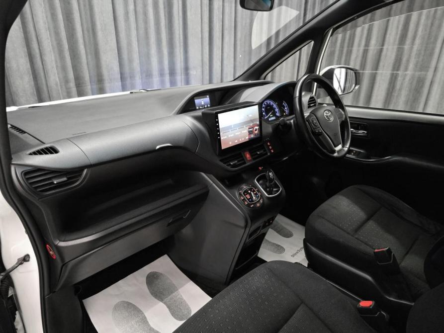Toyota Voxy III (R80) Красноярск  - изображение 12