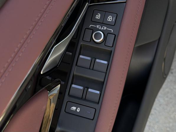 Land Rover Range Rover Evoque II Рестайлинг с пробегом 2025 года, цена 5 550 000 рублей, 25 км, внедорожник, Автокод Объявления