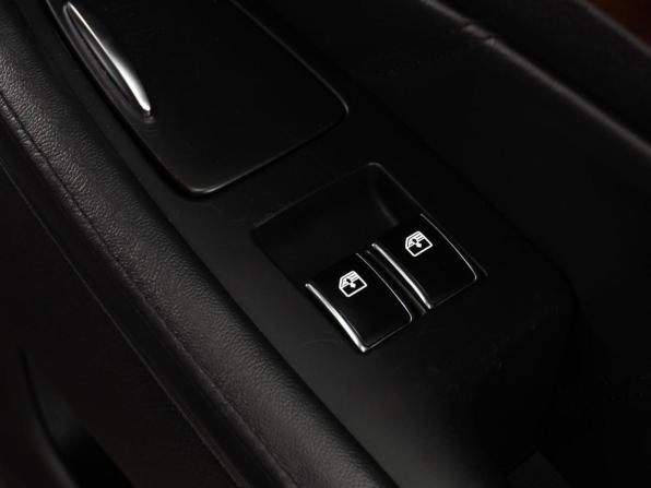 Hyundai Equus II Рестайлинг с пробегом 2013 года, цена 1 769 000 рублей, 205612 км, седан, Автокод Объявления