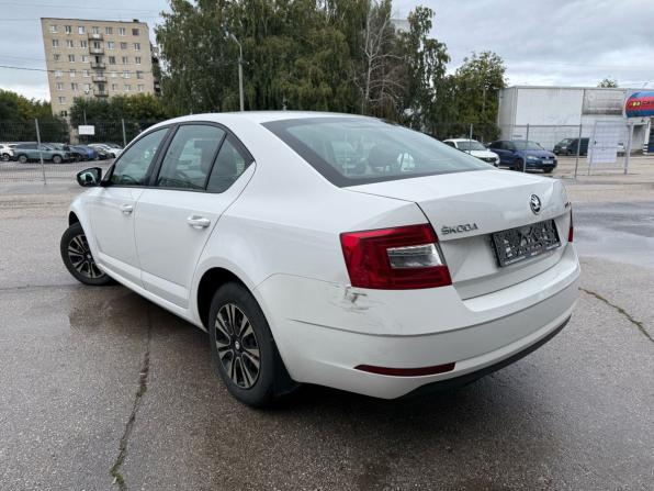 Skoda Octavia III (A7) с пробегом 2015 года, цена 1 050 000 рублей, 147105 км, лифтбек, Автокод Объявления