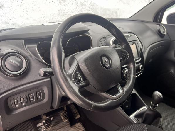 Renault Kaptur I с пробегом 2016 года, цена 850 000 рублей, 289200 км, внедорожник, Автокод Объявления