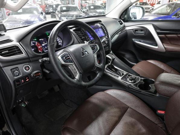Mitsubishi Pajero Sport III с пробегом 2018 года, цена 3 249 000 рублей, 103018 км, внедорожник, Автокод Объявления