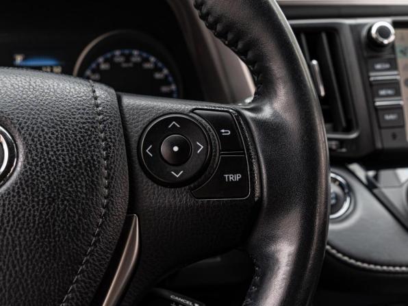Toyota RAV4 IV (XA40) Рестайлинг с пробегом 2019 года, цена 3 270 000 рублей, 112916 км, внедорожник, Автокод Объявления