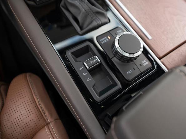 Toyota Tundra III с пробегом 2025 года, цена 9 050 000 рублей, 10390 км, пикап, Автокод Объявления