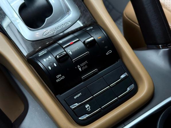 Porsche Cayenne II Рестайлинг (958) с пробегом 2014 года, цена 3 199 000 рублей, 175456 км, внедорожник, Автокод Объявления