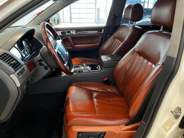 Volkswagen Touareg I Рестайлинг с пробегом 2009 года, цена 1 250 000 рублей, 335240 км, внедорожник, Автокод Объявления