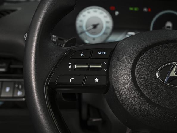 Hyundai Lafesta I Рестайлинг с пробегом 2023 года, цена 2 549 000 рублей, 52023 км, седан, Автокод Объявления