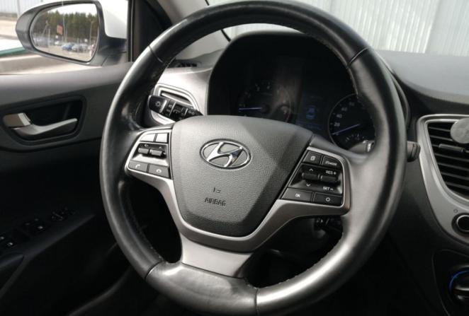 Hyundai Solaris II с пробегом 2020 года, цена 1 427 000 рублей, 115000 км, седан, Автокод Объявления