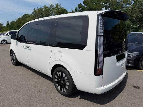 Hyundai Staria I с пробегом 2025 года, цена 9 490 000 рублей, 8000 км, минивэн, Автокод Объявления