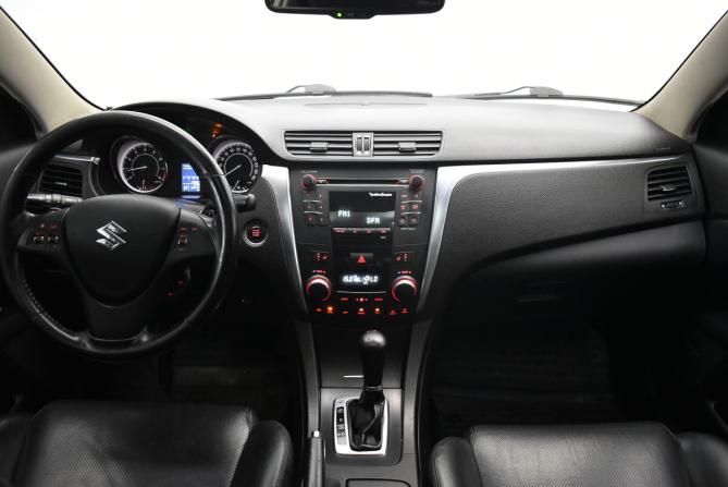 Suzuki Kizashi с пробегом 2011 года, цена 1 300 000 рублей, 229414 км, седан, Автокод Объявления