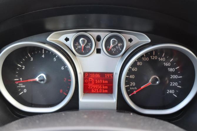 Ford Focus II Рестайлинг с пробегом 2011 года, цена 489 000 рублей, 228000 км, хэтчбек, Автокод Объявления