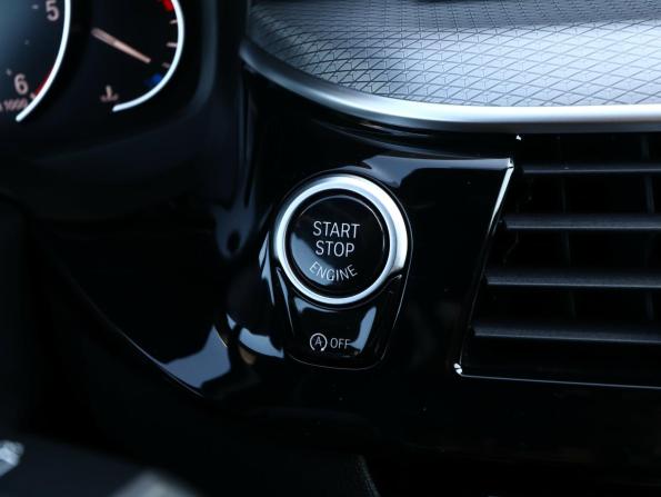 BMW 5 серии VII (G30/G31/G38) с пробегом 2019 года, цена 3 089 000 рублей, 69500 км, седан, Автокод Объявления