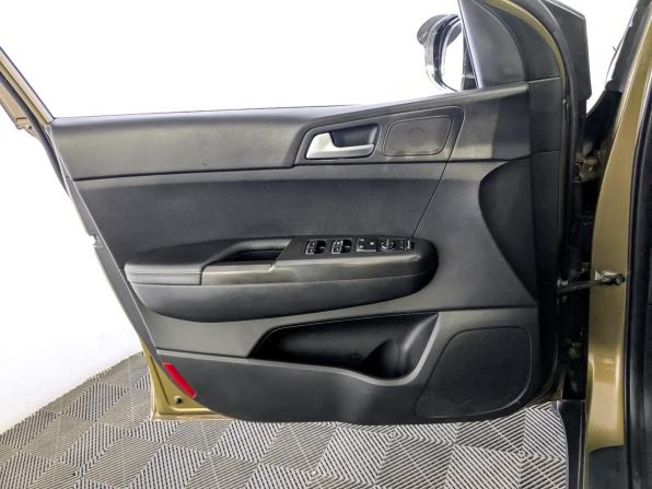 Kia Sportage IV с пробегом 2016 года, цена 1 740 000 рублей, 136371 км, внедорожник, Автокод Объявления