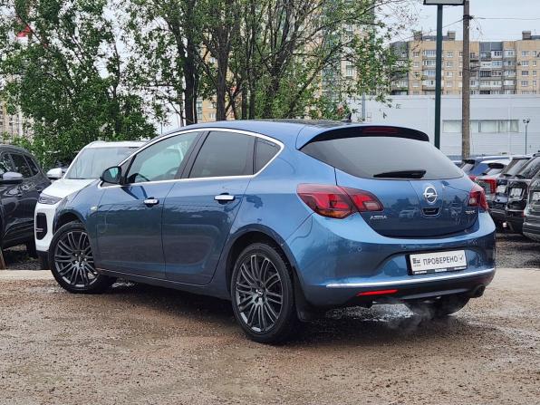 Opel Astra J Рестайлинг с пробегом 2013 года, цена 659 000 рублей, 212000 км, хэтчбек, Автокод Объявления