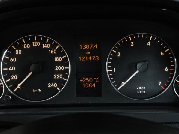 Mercedes-Benz A-Класс II (W169) Рестайлинг с пробегом 2012 года, цена 755 000 рублей, 121469 км, хэтчбек, Автокод Объявления