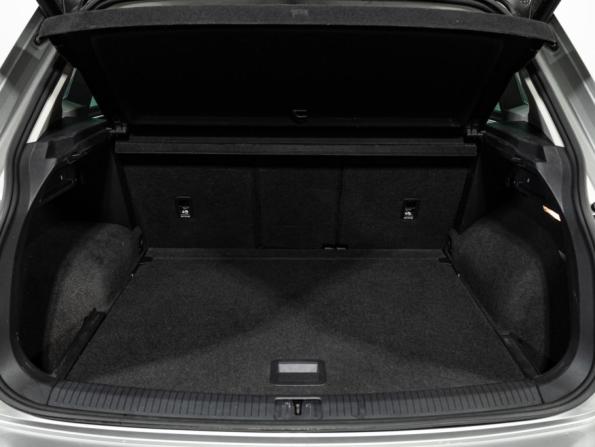Volkswagen Tiguan II с пробегом 2019 года, цена 2 499 700 рублей, 134138 км, внедорожник, Автокод Объявления