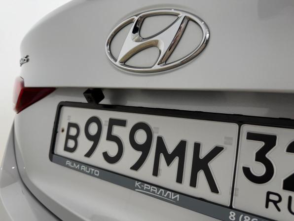 Hyundai Solaris II Рестайлинг с пробегом 2021 года, цена 1 800 000 рублей, 44697 км, седан, Автокод Объявления
