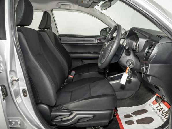 Toyota Corolla XI (E160 E170 E180) Рестайлинг 1 с пробегом 2015 года, цена 1 049 500 рублей, 148047 км, универсал, Автокод Объявления