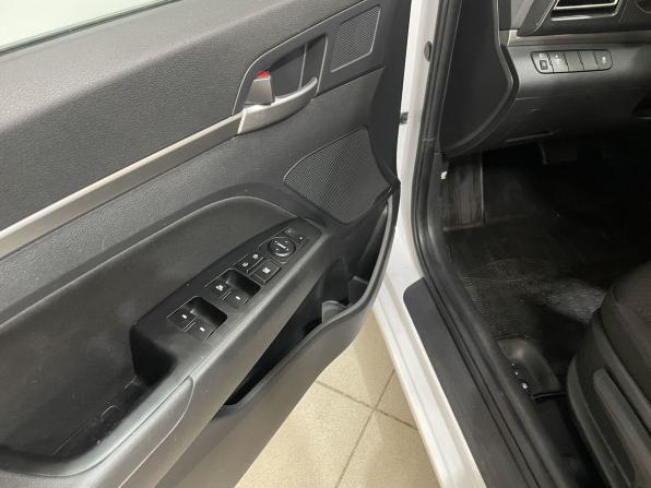 Hyundai Elantra VI (AD) Рестайлинг с пробегом 2019 года, цена 1 549 000 рублей, 127970 км, седан, Автокод Объявления