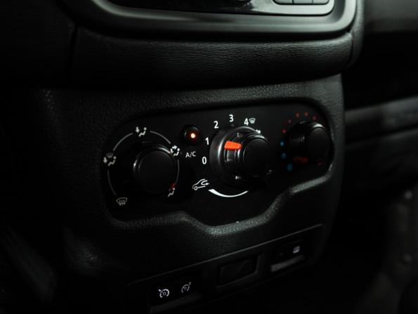 Renault Dokker I с пробегом 2018 года, цена 839 700 рублей, 254113 км, фургон, Автокод Объявления