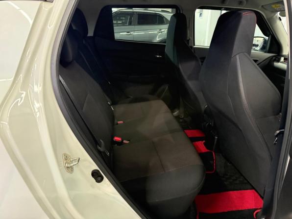Suzuki Swift V с пробегом 2022 года, цена 1 437 000 рублей, 61424 км, хэтчбек, Автокод Объявления