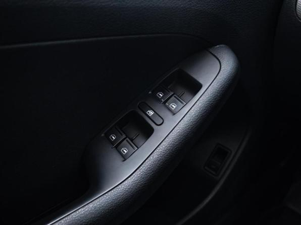 Volkswagen Jetta VI Рестайлинг с пробегом 2016 года, цена 1 220 000 рублей, 199635 км, седан, Автокод Объявления