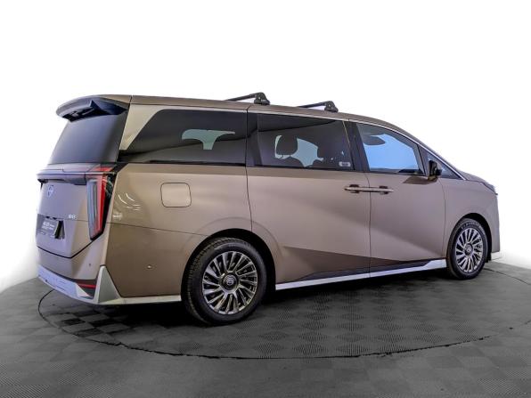 GAC M8 с пробегом 2024 года, цена 4 195 000 рублей, 60681 км, минивэн, Автокод Объявления