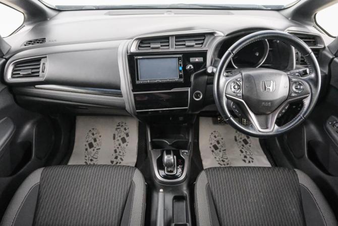 Honda Fit III Рестайлинг с пробегом 2017 года, цена 1 249 000 рублей, 76865 км, хэтчбек, Автокод Объявления