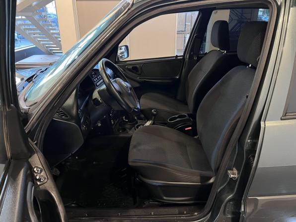 Chevrolet Niva I Рестайлинг с пробегом 2015 года, цена 575 000 рублей, 176515 км, внедорожник, Автокод Объявления