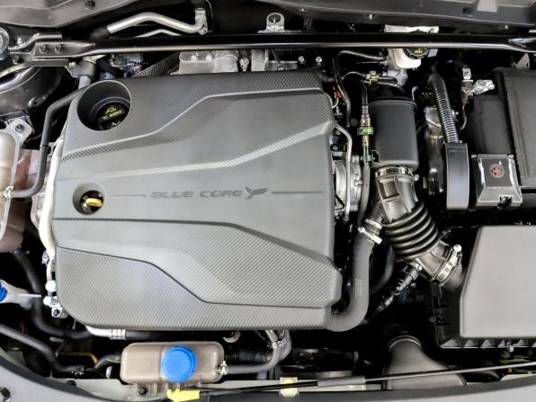 Changan UNI-V I с пробегом 2023 года, цена 2 190 000 рублей, 24964 км, лифтбек, Автокод Объявления