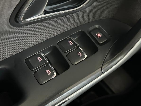 Kia Ceed II Рестайлинг с пробегом 2018 года, цена 1 310 000 рублей, 137065 км, универсал, Автокод Объявления