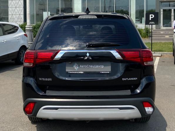 Mitsubishi Outlander III Рестайлинг 3 с пробегом 2018 года, цена 1 588 000 рублей, 189000 км, внедорожник, Автокод Объявления