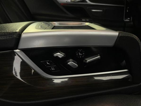 BMW 7 серии VI (G11/G12) с пробегом 2017 года, цена 2 206 000 рублей, 357762 км, седан, Автокод Объявления
